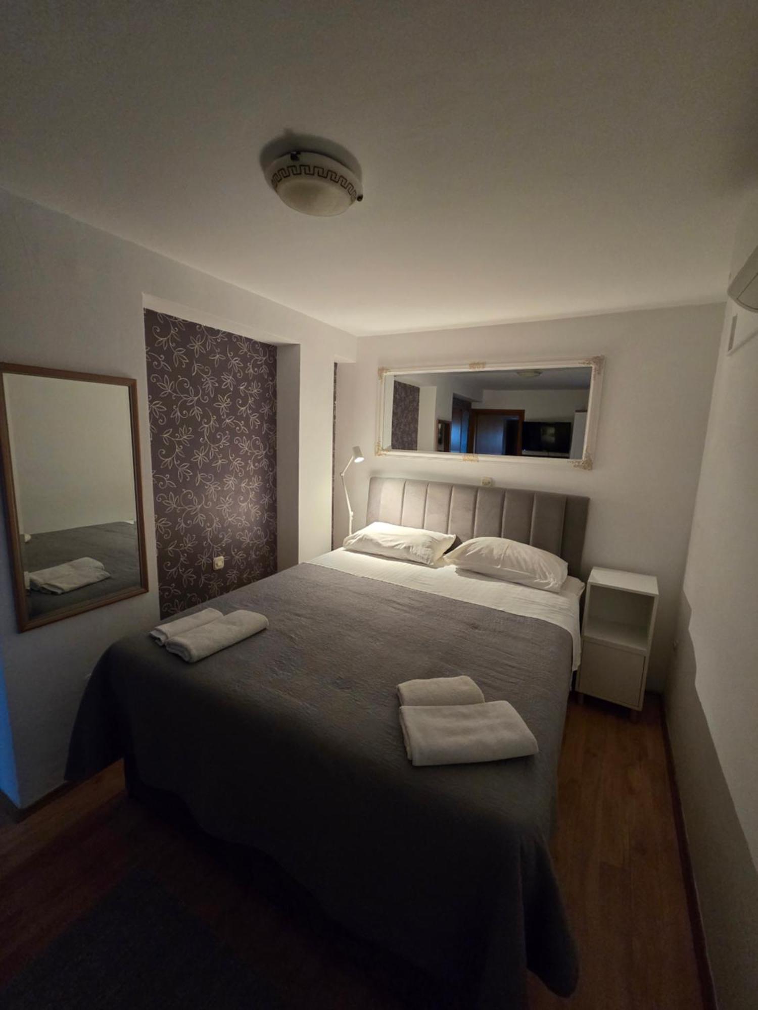 Guest Accomodation Zura Skradin Eksteriør billede